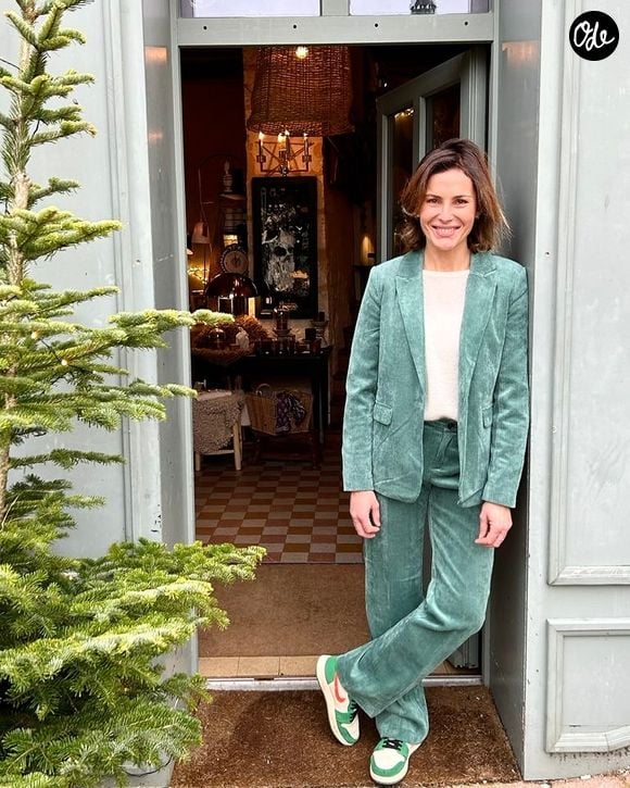 Aujourd'hui, Marie du Sordet est plus heureuse que jamais.

Marie du Sordet est acheteuse dans "Affaire conclue"