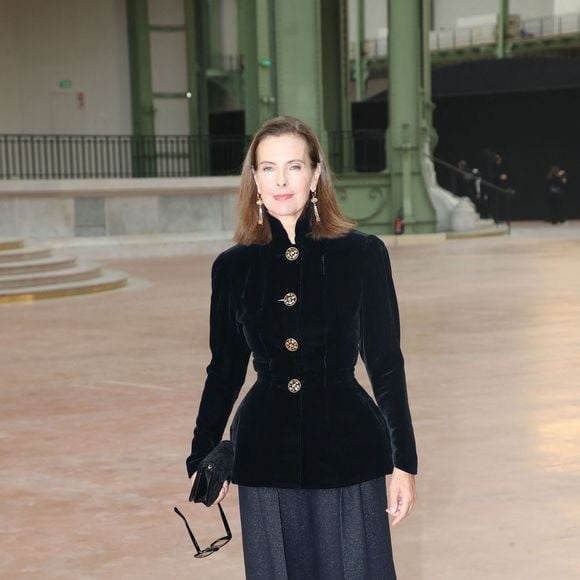 Carole Bouquet au photocall du défilé Chanel Mode Féminine Prêt-À-Porter Automne/Hiver 2025-2026 lors de la Fashion Week de Paris (PFW) au Grand Palais, à Paris, France, le 11 mars 2025. © Bertrand Rindoff/Bestimage