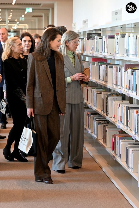 Le prince Albert II de Monaco, la princesse Caroline de Hanovre, Charlotte Casiraghi et Mélanie-Antoinette de Massy inaugurent la médiathèque Caroline à Monaco, le 10 décembre 2025. 

© Bruno Bebert / Bestimage
