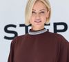 "Elle est encore plus belle qu'avant", "Les cheveux courts lui vont divinement bien !", ont écrit les internautes

Adriana Sklenarikova (Adriana Karembeu). au photocall du défilé Stéphane Rolland Collection Haute Couture Automne/Hiver 2025-2026 lors de la Fashion Week de Paris (PFW) au théâtre des Champs-Élysées, à Paris, France, le 8 juillet 2025. Sebastien Fremont/Bestimage