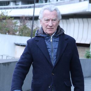 William Leymergie arrive aux studios de Europe 1 à Paris le 19 novembre 2025.

© Agence / Bestimage