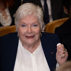Elle a toutefois commencé à transmettre ce patrimoine à l’État et envisage qu’après elle, La Jonchère soit vendue au profit de son fonds de dotation consacré notamment à la recherche médicale.

Line Renaud - Le chef français multi étoile, Guy Savoy, vient d'être officiellement installé comme membre de l’Académie des Beaux-Arts. Une cérémonie qui s’est déroulée sous la coupole de l’Institut de France, à Paris, France, le 20 mai 2026. C’est la première fois qu’un chef intègre la prestigieuse institution. © Julien Sarkissian/Bestimage