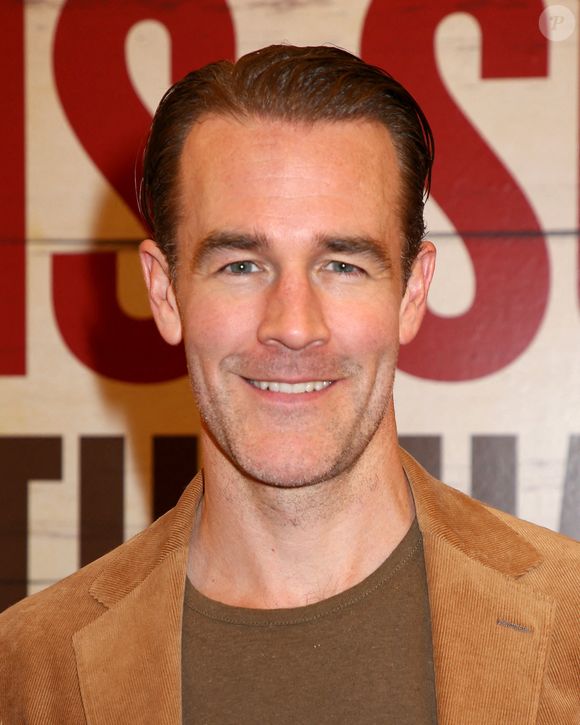 James Van Der Beek assiste à l'arrivée de la première de 'Girl From The North Country' au Belasco Theatre le 5 mars 2020 à New York City, NY.
 Photo bySteven Bergman/AFF/ABACAPRESS.COM