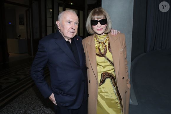 François Pinault et Anna Wintour - Vernissage de "Corps et âmes", la nouvelle Collection Pinault à la Bourse du Commerce à Paris le 4 Mars 2025. 

© Bertrand Rindoff / Bestimage
