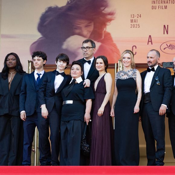 Mathilde Riu, Stanislas Merhar, Guslagie Malanda, Côme Peronnet, Solàn Machado-Graner, Sandra Colombo, Dominik Moll, Mathilde Roehrich, Léa Drucker, Jonathan Turnbull, Gilles Marchand, Theo Costa-Marini, Valentin Campagne - Montée des marches du film « Dossier 137 » lors du 78ème Festival International du Film de Cannes, au Palais des Festivals à Cannes. Le 15 mai 2025
© Olivier Borde / Bestimage