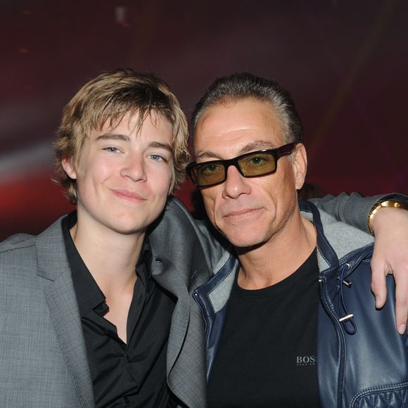 Nicholas Van Varenberg a été condamné à une amende de 2.800 euros par la justice belge

Jean Claude Van Damme et son fils Nicholas - Radio FG fete ses 20 ans au Grand Palais a Paris le 5 Avril 2012. 
Crédit : JEAN BLANC / BESTIMAGE