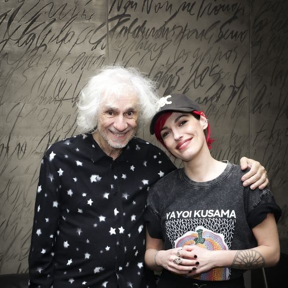 Exclusif - Louis Bertignac, Jennifer Ayache en backstage du concert solidaire pour les enfants de la guerre "Ensemble à l'Olympia" à Paris présenté par EliseCare le 10 février 2025
© Jack Tribeca / Pierre Perusseau / Bestimage