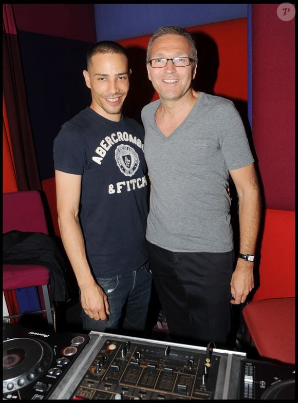 Il le doit pour beaucoup à son travail, mais aussi à son ami Laurent Ruquier...

Steevy Boulay et Laurent Ruquier, 10 juin 2010 - Laurent Ruquier mixe au Murano. Il a fait danser 300 personnes jusqu'à 3h du matin. RACHID BELLAK / BESTIMAGE