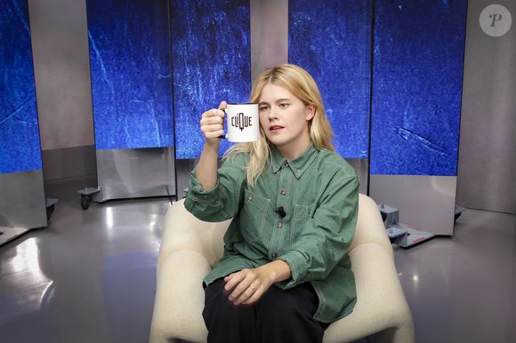 Zaho de Sagazan sur le plateau de Clique présenté par M.Achour, et diffusé sur Canal + le 20 octobre 2025, Paris, France, le 14 octobre 2025. Jack Tribeca / Bestimage
