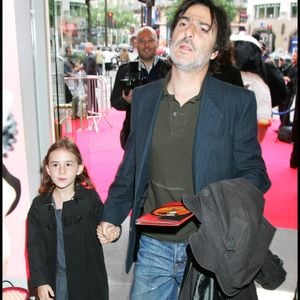 Yvan Attal et sa fille Alice à l'avant-première du film "Kung Fu Panda" au cinéma Paramount Opéra.
Guillaume Gaffiot/Bestimage
