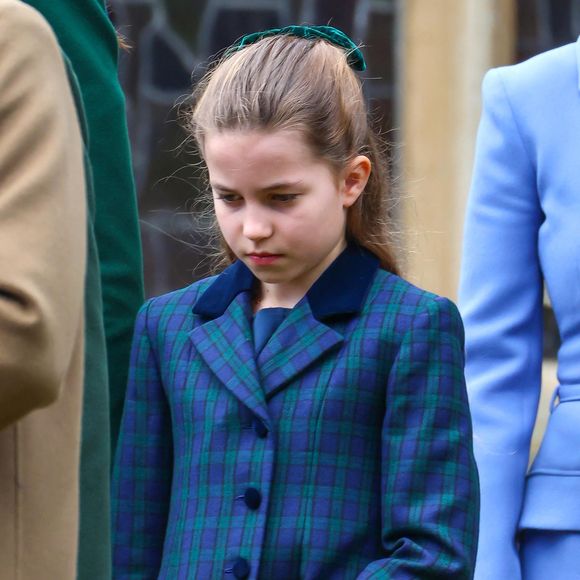 "Anne lui prodiguerait ses bons conseils et l'avertirait des faux pas à ne pas commettre (...) Elle la prépare à devenir la princesse parfaite et, pourquoi pas, la reine de secours", peut-on lire, dans "Paris Match".

Princesse Charlotte - La famille royale britannique se rend à la messe de Noël à Sandringham le 25 décembre 2024. ALPHA AGENCY / BESTIMAGE