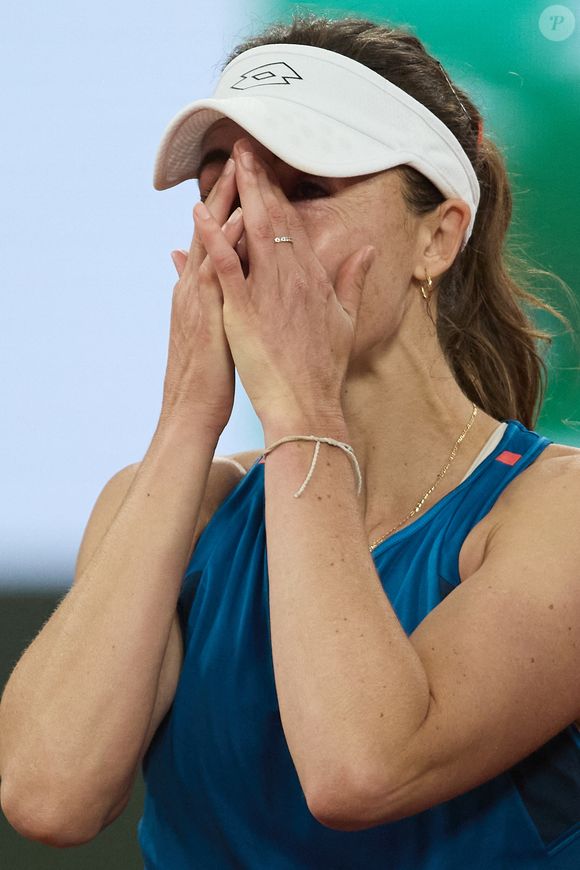 Alizé Cornet - La joueuse de tennis française Alizé Cornet annonce la fin de sa carrière après avoir été battue au premier tour des Internationaux de France de tennis de Roland Garros 2024 à Paris, France, le 28 mai 2024. © Jacovides-Moreau/Bestimage