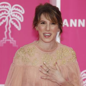 Un moyen pour l'actrice de se remettre de la disparition de Marwan Berreni

Léa François, en longue robe tulle nude rebrodée aux épaules griffée Christophe Guillarmé, bijoux Elsa Lee Paris, et pochette Carmen Steffens, de "Plus Belle la Vie" au photocall lors de la 5ème saison du festival International des Séries "Canneseries" à Cannes, France, le 2 avril 2022. © Denis Guignebourg/Bestimage