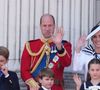 Le prince de Galles va succéder au roi Charles III à la mort de ce dernier

Le prince William, prince de Galles, Catherine (Kate) Middleton, princesse de Galles, le prince George de Galles, le prince Louis de Galles, et la princesse Charlotte de Galles - Les membres de la famille royale britannique au balcon du Palais de Buckingham lors de la parade militaire "Trooping the Colour" à Londres, Royaume Uni, le 15 juin 2024. © Julien Burton/Bestimage