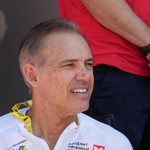 Paul Belmondo - Les célébrités lors de “L'Etape du Coeur” de l’association Mécénat Chirurgie Cardiaque lors de la 12ème étape de la 113ème édition du Tour de France entre Nevers et Chalon-sur-Saône, France, le 16 juillet 2026.  © Anne-Sophie Guebey/Bestimage