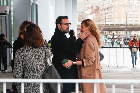 Nicolas Bedos, avec sa compagne Pauline Desmonts sort du tribunal correctionnel de Paris où il était convoqué pour agression sexuelle en état d'ivresse sur une jeune femme de 25 ans ; le procès est reporté en septembre 2024.

© Christophe Clovis / Bestimage