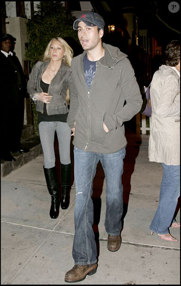 Enrique Iglesias et Anna Kournikova à Los Angeles.
©FAME PICTURES / BESTIMAGE