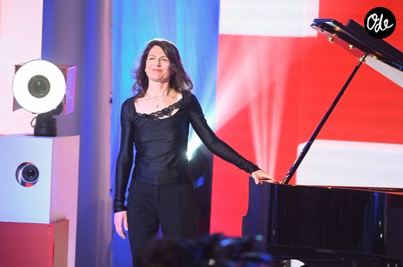 Exclusif - Vanessa Wagner lors de l'enregistrement de l'émission Vivement dimanche au studio Rive gauche, présentée par M.Drucker, diffusée sur France 3 le 14 juin 2026, à Paris, France, le 5 mai 2026. © Guillaume Gaffiot/Bestimage