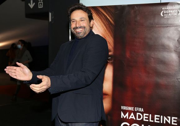 Bruno Salomone à la première du film "Madeleine Collins" au cinéma UGC Ciné Cité Les Halles à Paris, le 21 décembre 2021. 

Photo : Agence / Panoramic / Bestimage