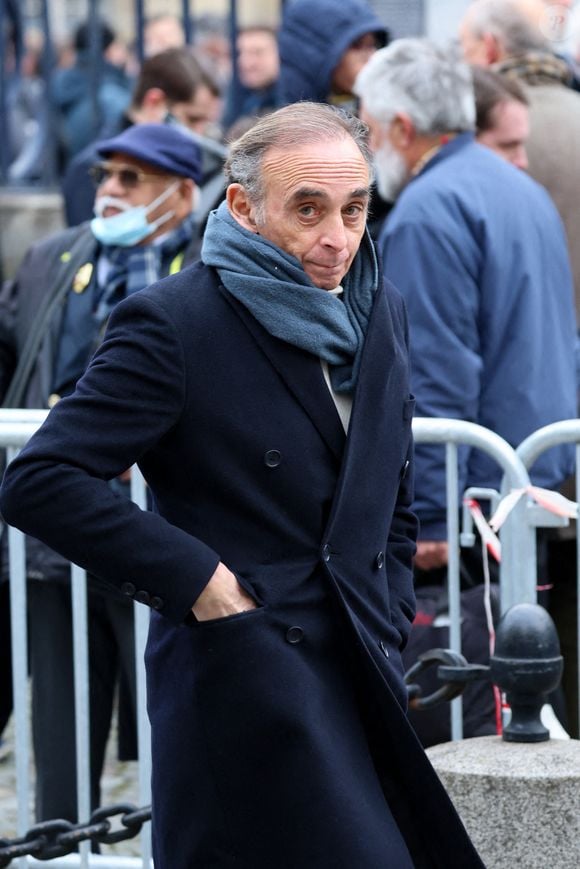 Eric Zemmour -  Arrivées à l'hommage à Jean-Marie Le Pen en l’église Notre-Dame du Val-de-Grâce à Paris le 16 janvier 2025.

© Cyril Moreau / Bestimage