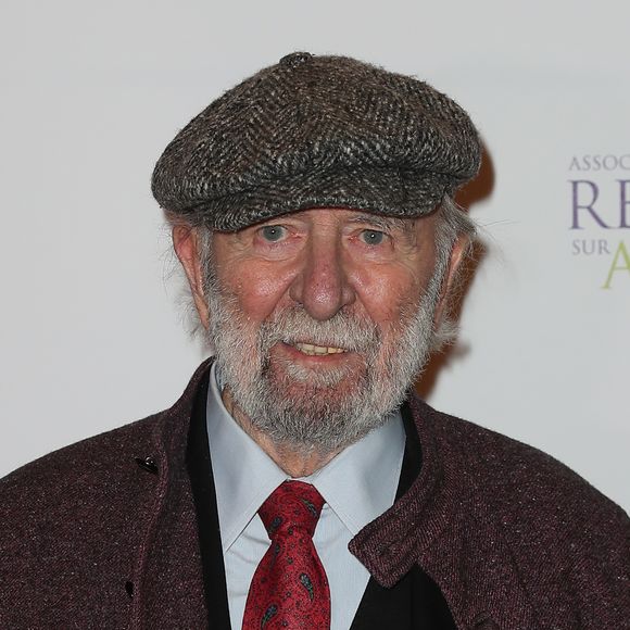 Il a reçu le Prix Jean Gabin en 1983 et le Prix du Festival de Cognac pour Tous les matins du monde.

Jean-Pierre Marielle lors du photocall du 12ème Gala 2017 de l'Association pour la Recherche sur Alzheimer à la salle Pleyel dans le 8ème arrondissement, à Paris, France le 30 janvier 2017. © Cyril Moreau/Bestimage