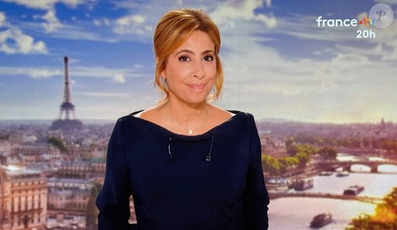 Captures d'écran - Léa Salamé présente son premier journal de 20 heures sur France 2  le 1er septembre 2025.  © Alain Guizard / Bestimage