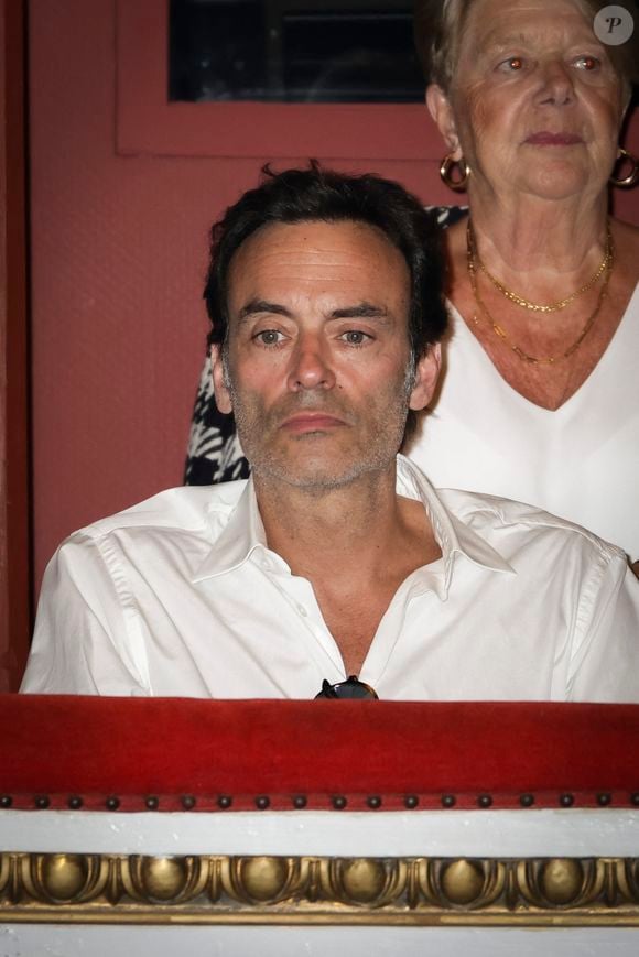 Invité du podcast "BOUM BOUM", Anthony Delon a évoqué sa vision de l’amour et de l’engagement.

Exclusif - Anthony Delon -  Concerto pour la paix de Omar Harfouch au théâtre de Béziers le 8 mai 2025. Aujourd’hui, au Théâtre Municipal de Béziers, une salle comble assistait à un événement attendu : le retour d’O. Harfouch dans la ville où tout a commencé pour son Concerto pour la Paix. © Jack Tribeca / Bestimage