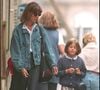 Caroline a tenté de préserver ses enfants qui ont grandi essentiellement en Provence...

Caroline de Monaco de retour à Paris avec ses enfants, dont Charlotte Casiraghi, le 1er septembre 1994.
Crédit : Agence/Bestimage