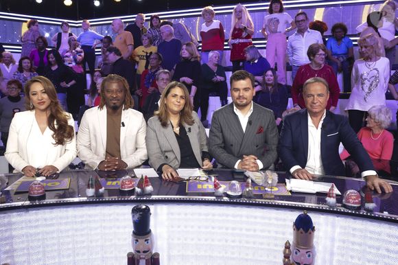 Exclusif - Marjolaine, Rost, Valérie Benaim, Gauthier Le Bret, Fabien Lecoeuvre,  sur le plateau de l’enregistrement de l’émission « Face à Hanouna » présentée par C.Hanouna et diffusée sur C8 le 30 novembre 2024, à Paris, France, le 28 novembre 2024. © Jack Tribeca / Bestimage