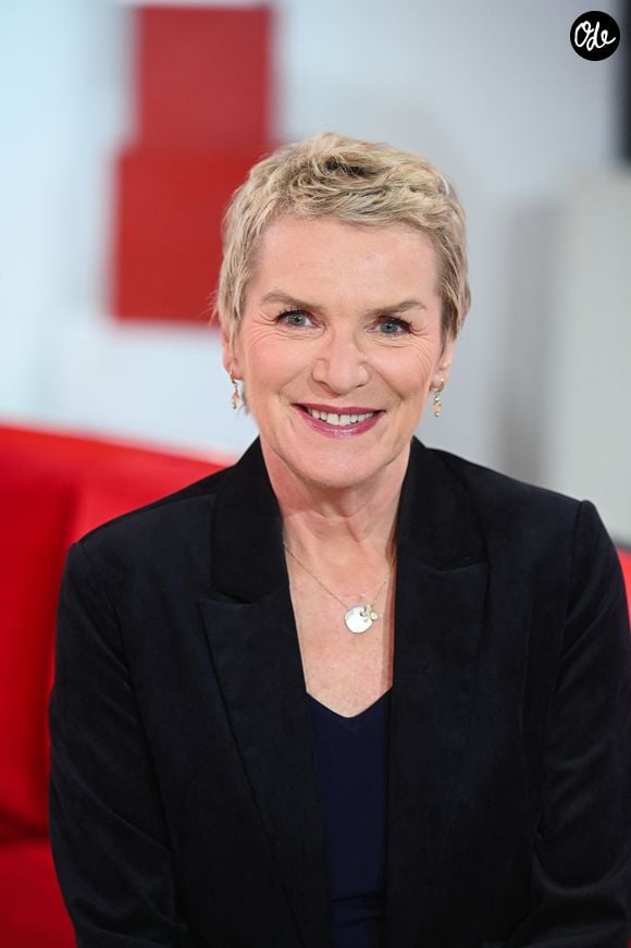 Exclusif - Elise Lucet - Enregistrement de l'émission Vivement dimanche au studio Rive gauche, presentée par Michel Drucker . Diffusion sur France 3 le 25/10/2026. © Guillaume Gaffiot / Bestimage