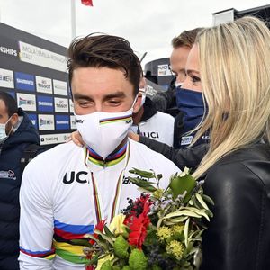 Julian Alaphilippe et Marion Rousse, lors du Men Elite Road Race en Italie, le 27 septembre 2020. © Vincent Kalut / Panoramic / Bestimage