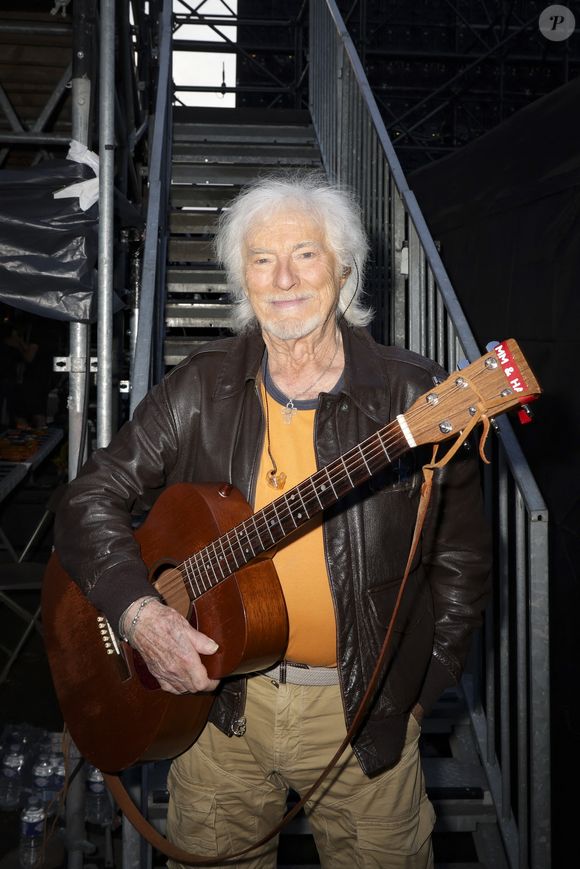 Exclusif - Hugues Aufray - Backstage lors de l'enregistrement de l'émission "La fête de la Musique" à Reims le 21 juin et diffusée le 22 juin à 21h10 sur France 2 et sur France.tv. Une soirée inédite, mise en scène et chorégraphié par K.Ouali, avec plus de 40 artistes en live. Ils seront accompagnés par les danseurs de la troupe du Paradis Latin. Une soirée de fête rythmée par des medleys, des duos exceptionnels, les tubes du moment et les talents d'aujourd'hui et de demain.
© Jack Tribeca / Jeremy Melloul / Bestimage