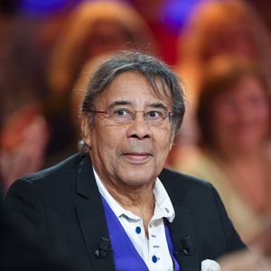 Il explique avoir pris de ses nouvelles à distance, malgré une relation compliquée avec la mère de l’enfant.

Laurent Voulzy lors de l'enregistrement de l'émission "Famille je vous aime" présentée par M.Drucker et qui sera diffusée le 29 décembre sur France 3, au studio Rive gauche, à Paris, France, le 2 décembre 2025. © Gaffiot-Perusseau/Bestimage