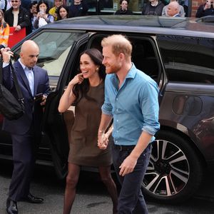 Le duc et la duchesse de Sussex arrivent à l'université technologique de Swinburne, à Hawthorn (Melbourne, Victoria), pour une visite à « Batyr », un programme de sensibilisation à la santé mentale, lors du troisième jour de leur voyage royal en Australie. Date de la photo : jeudi 16 avril 2026. Crédit photo : Jonathan Brady/PA Wire