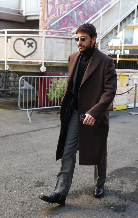 Ben Attal au défilé Paul Smith le 19 janvier 2024 à Paris, France.