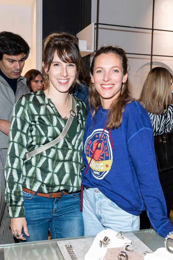 Léa François, Elodie Varlet lors de l'inauguration du premier pop up store Amäy organisé par yourBond.shop à Paris le 4 avril 2023.
© Pierre Perusseau / Bestimage