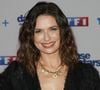Mais cette nouvelle aventure prend fin plus tôt que prévu : ce dimanche 25 octobre, elle annonce devoir quitter la pièce pour des raisons personnelles et de santé.

Lucie Bernardoni - Photocall de lancement de la saison 2026 de "Danse avec les stars" (DALS) au siège de TF1 à Boulogne-Billancourt le 18 décembre 2025. © Coadic Guirec/Bestimage