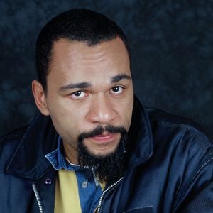 Dieudonné doit céder son vaste domaine de 1,46 hectare à Saint-Lubin-de-la-Haye pour rembourser ses créanciers.

Portrait Dieudonné 
JLPPA / Bestimage