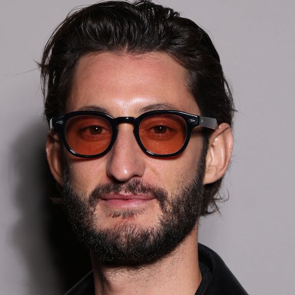 Pierre Niney lors de la soirée anniversaire des 25 ans de la Terrasse de Albane pendant le 79ème Festival International du Film de Cannes, France, le 15 mai 2026. Photo par Denis Guignebourg/Bestimage