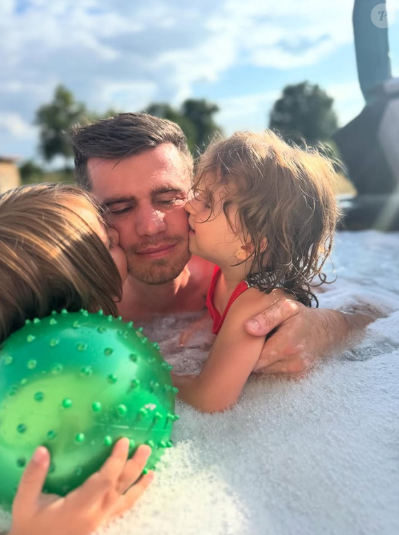 Roxanne et Michel Augoyard sont à la tête d'une fratrie de cinq enfants dans "Familles nombreuses, la vie en XXL" sur TF1.