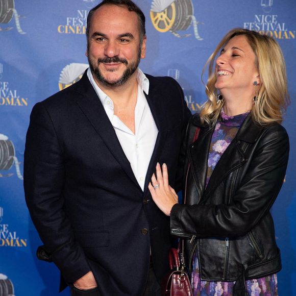 François-Xavier Demaison et sa femme Anaïs Tihay posant lors du photocall pour ''Lui'' lors du Festival Cineroman à Nice, France, le 23 octobre 2021. Photo by Lucie Choquet /ABACAPRESS.COM