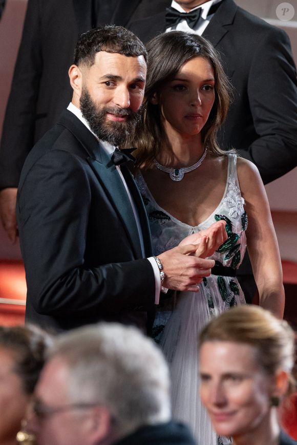 Karim Benzema et sa compagne Lyna Khoudri à la descente des marches du film « 13 jours 13 nuits » lors du 78ème Festival International du Film de Cannes. Le 23 mai 2025
© Olivier Borde/ Bestimage