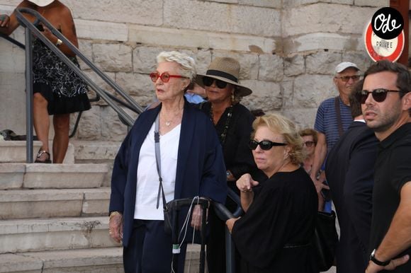 Colette Sauvage (femme de P. Bouvard) avec ses filles Dominique et Nathalie lors des obsèques de Philippe Bouvard en l'église Notre-Dame de Bon Voyage à Cannes, le 31 août 2026.
© Chavaroche-Guignebourg / Bestimage