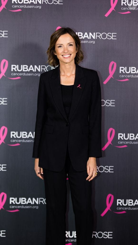 Exclusif - Isabelle Ithurburu - Soirée de lancement "Octobre Rose" organisée par l'association Ruban Rose présentée par I. Ithurburu à Paris le mardi 30 septembre 2025. © Léa Maï - Léo Trotin - association Ruban Rose / Bestimage