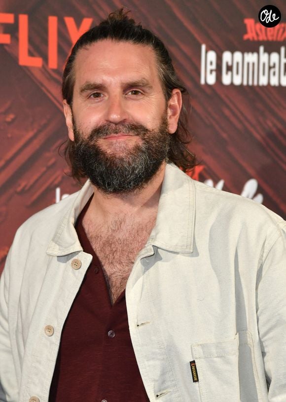 Léo et Grégoire se sont alors très vite rencontrés autour du petit James,

Grégoire Ludig - Photocall de la série Netflix "Astérix et Obélix: le combat des chefs" au Cirque d'Hiver Bouglione à Paris le 29 avril 2025. © Veeren/Bestimage