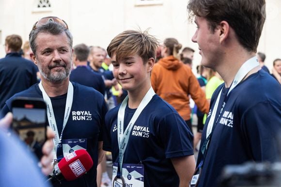Emma Nygaard et son compagnon ont pris l'habitude de se retrouver loin des projecteurs.

Le roi Frederik de Danemark, Le prince Vincent de Danemark, Le prince Christian de Danemark - La famille royale de Danelark participe à la Royal Run à Copenhague, le 9 juin 2025. Présentée comme le plus grand événement sportif amateur royal au monde et instaurée par le souverain en 2018, elle a rassemblé cette année, 97 500 coureurs.
© DPPI / PsnewZ / Bestimage