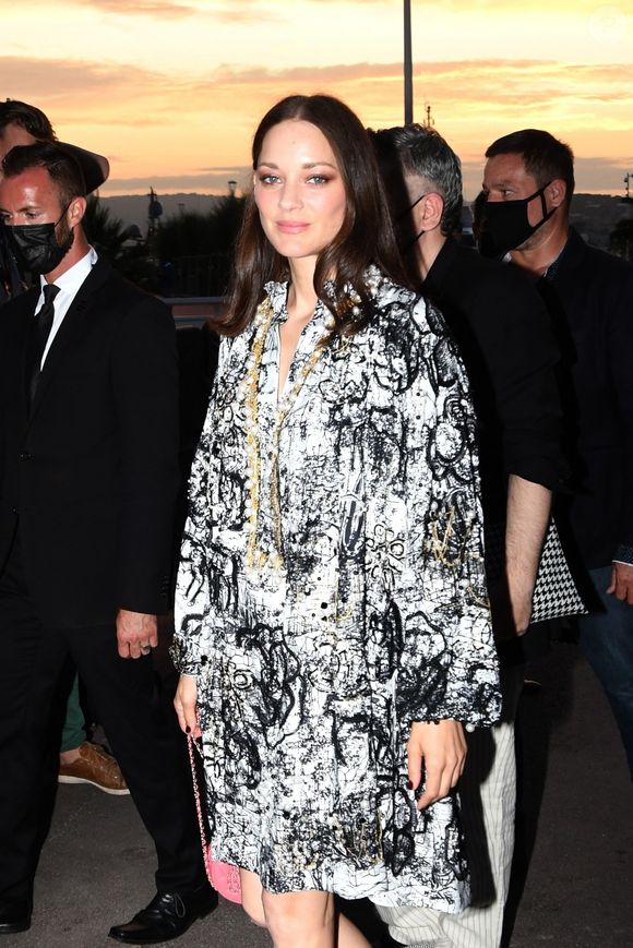 Marion Cotillard - Les célébrités arrivent à la soirée Chanel lors du 74ème Festival International du Film de Cannes, le 7 juillet 2021