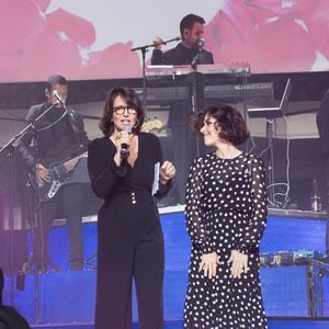 Carole Rousseau vit désormais dans le sud de la France, loin des projecteurs, et décrit son quotidien comme un rêve éveillé.
Exclusif - Carole Rousseau et Tina Arena - 6ème gala de l'association "Les Rois du Monde" avec un plateau d'artistes et une vente aux enchères au profit des enfants défavorisés, orphelins et hospitalisés, suivi d'une soirée dansante à la Salle Wagram à Paris
© Cyril Moreau/Rachid Bellak/Bestimage