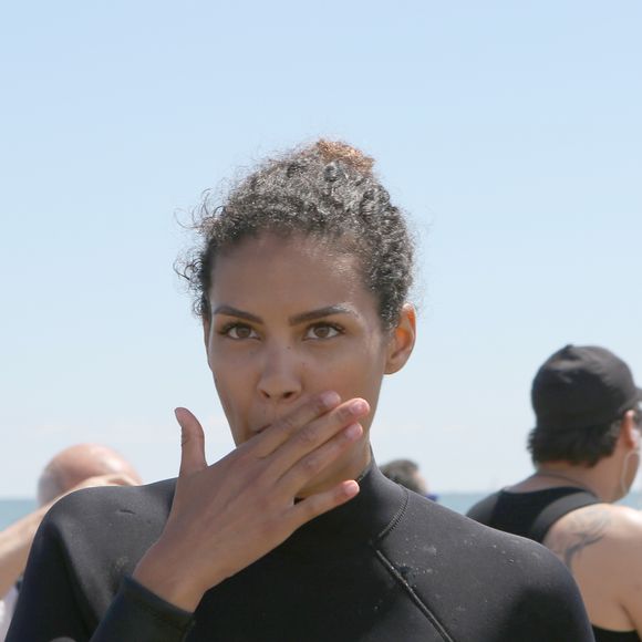 Chloé Mortaud (Miss France 2009) pendant la course de Stand-Up Paddle lors de la Summer Cup 2016 à La Baule le 9 juillet 2016. 

© Laetitia Notarianni / Bestimage