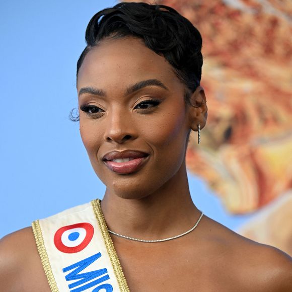 Angélique Angarni-Filopon (Miss France 2025) durant la cérémonie de clôture de la 64ème édition du Festival de télévision de Monte-Carlo au Grimaldi forum à Monaco, le 17 juin 2025. © Bruno Bebert / Bestimage